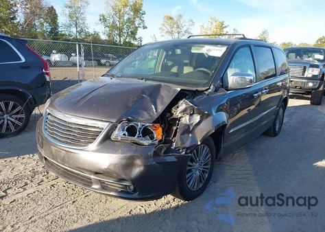 2015 Chrysler Town & Country Touring-L из США, поврежденный, VIN 2C4RC1CG3FR525890